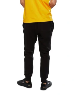 Champion Reverse Weave Jogger Black -Men's Fashion 690036850 4 720x928