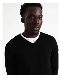 Australian Merino V-Neck Knit In Black 12 Australian Merino V-Neck Knit In Black -Men's Fashion 880380640 4 1 720x928