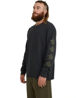 Quiksilver Mongrel Long Sleeve T-Shirt In Black -Men's Fashion 933873400 3 720x928