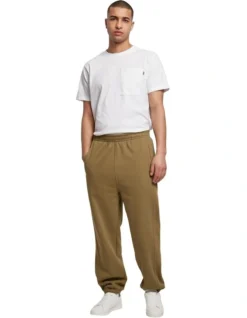 URBAN CLASSICS UC Heavyweight Sweatpants In Tini Olive -Men's Fashion 959640940 5 720x928