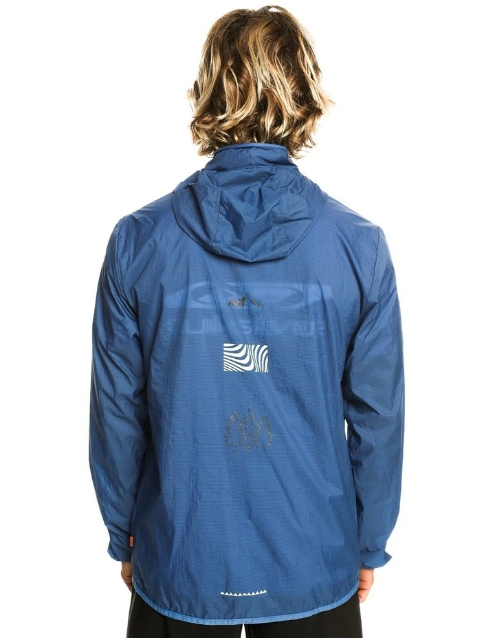 Quiksilver Summit Run Windbreaker In Blue 4 Quiksilver Summit Run Windbreaker In Blue - Image 2
